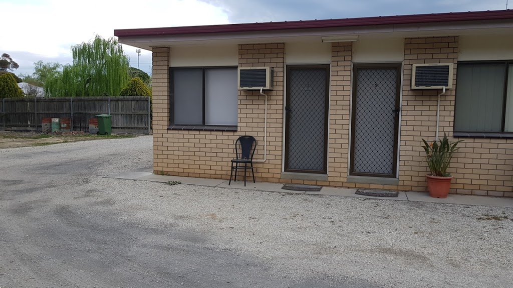 Jindera Hotel Motel | 121 Urana St, Jindera NSW 2642, Australia | Phone: (02) 6026 3258