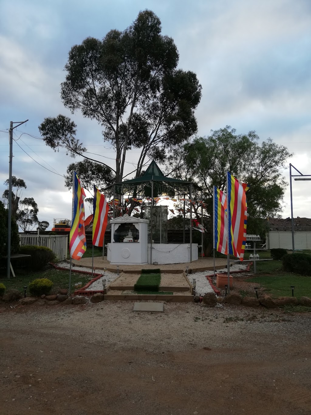 Paramitha Buddhist Viharaya | place of worship | 663 Neale Rd, Deanside VIC 3335, Australia | 0397471902 OR +61 3 9747 1902