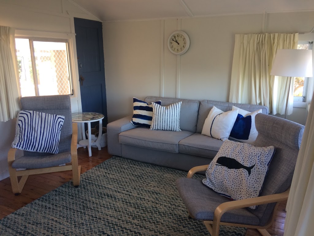 Ahoy Cottage | 5 Moongalba Rd, Point Lookout QLD 4183, Australia | Phone: (07) 3415 3949