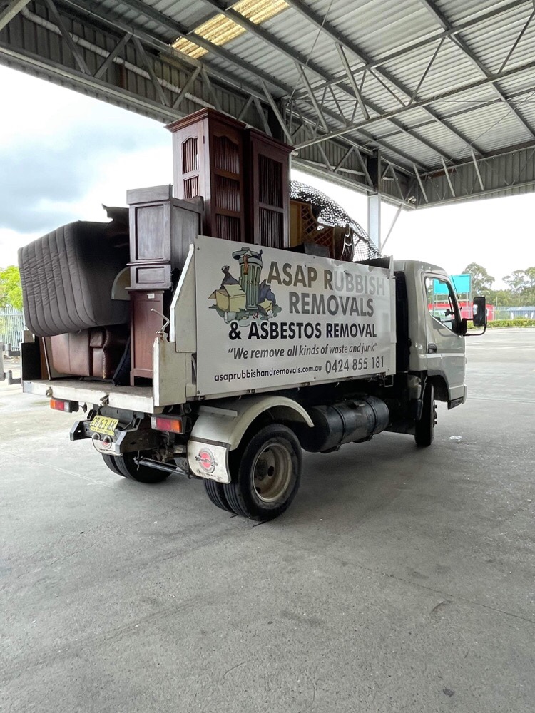 Asap Rubbish Removal | 18 Norman Ave, Sunshine NSW 2264, Australia | Phone: 0424 855 181