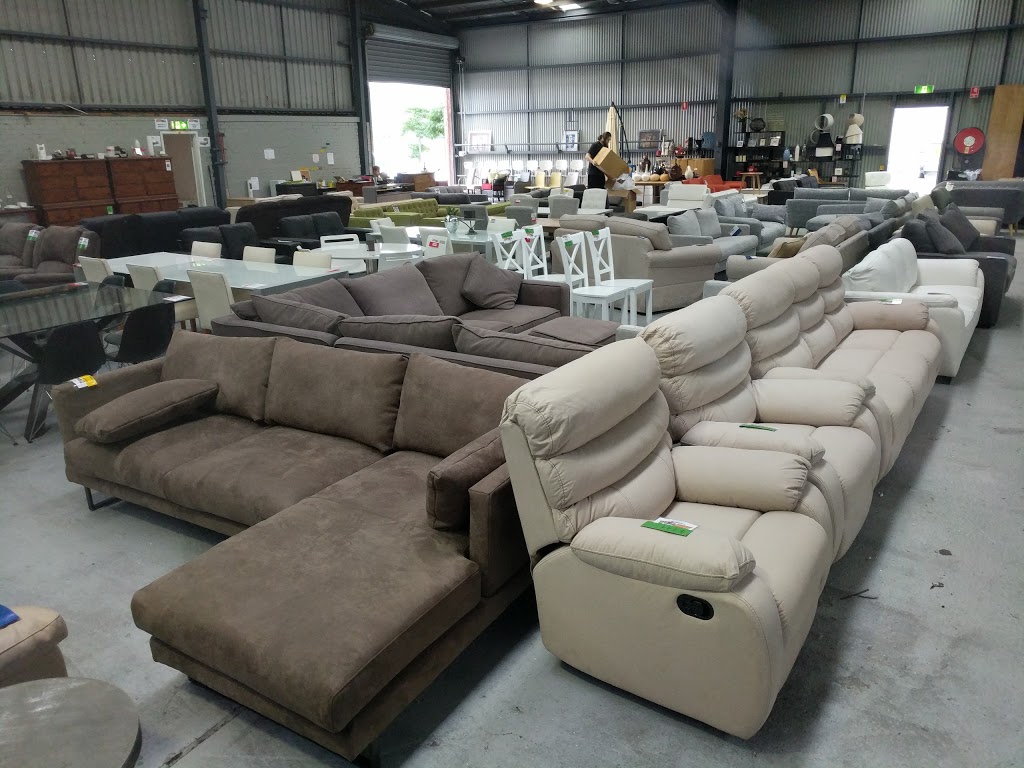 Johnnys Furniture | furniture store | 64 Miller St, Epping VIC 3076, Australia | 0394087667 OR +61 3 9408 7667
