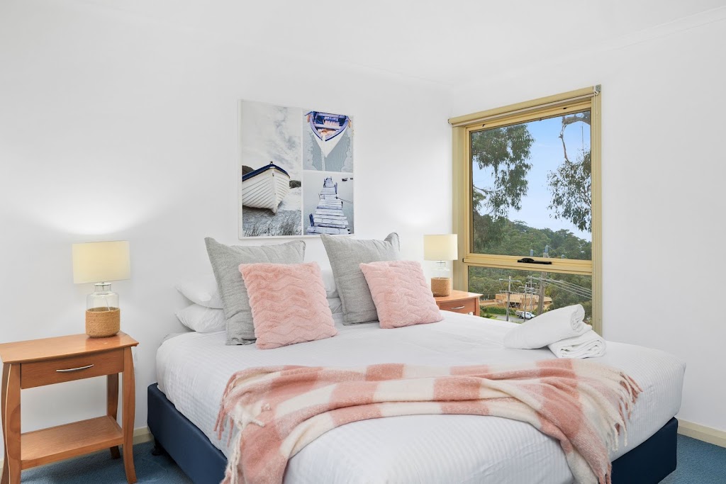 Richardson Retreat - Lorne Holiday Stays Pty Ltd | 48 Richardson Blvd, Lorne VIC 3232, Australia | Phone: 0497 226 952