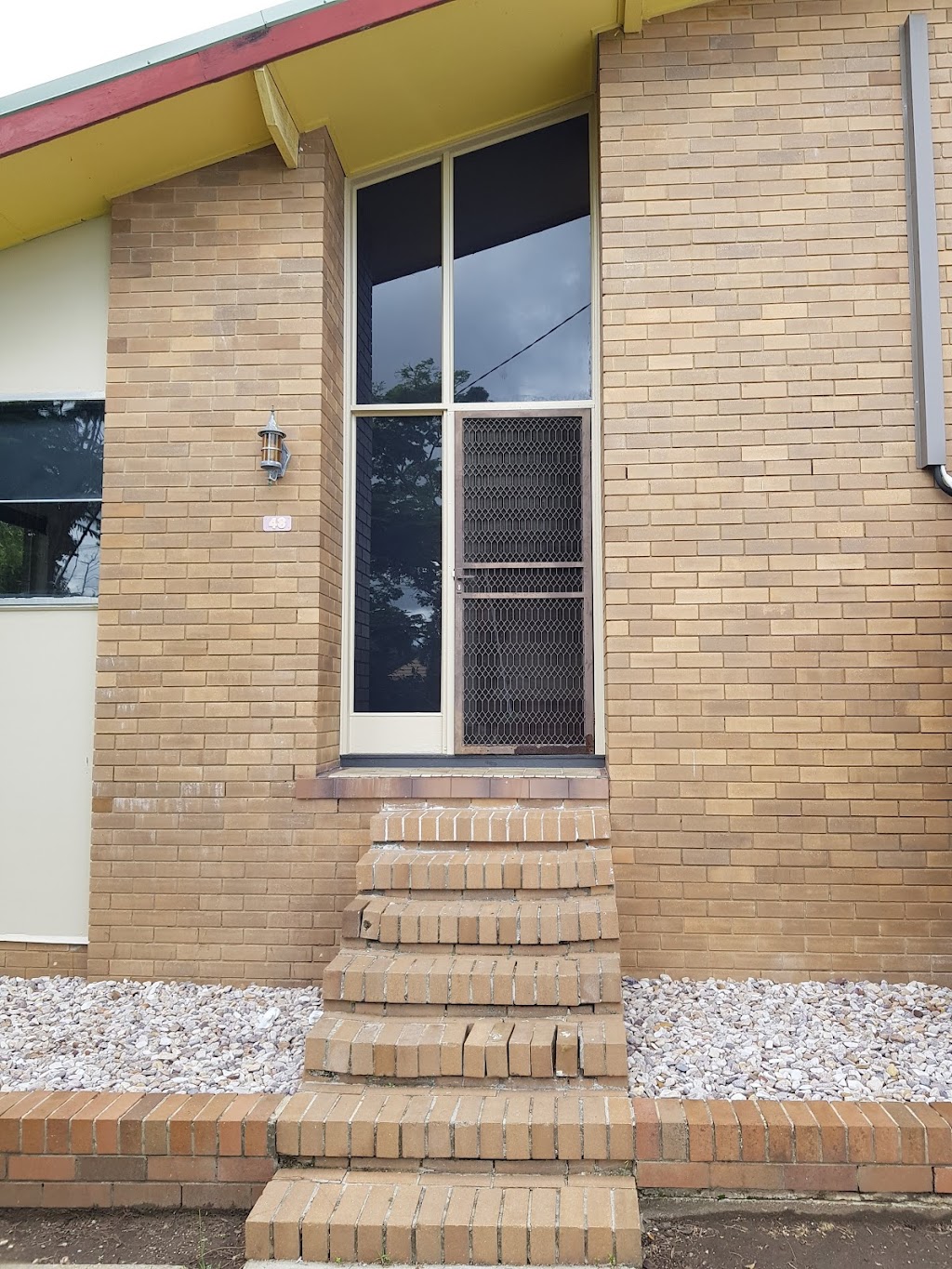 New Look Glass & Glazing |  | 7/88 Flinders Parade, North Lakes QLD 4509, Australia | 0432444513 OR +61 432 444 513