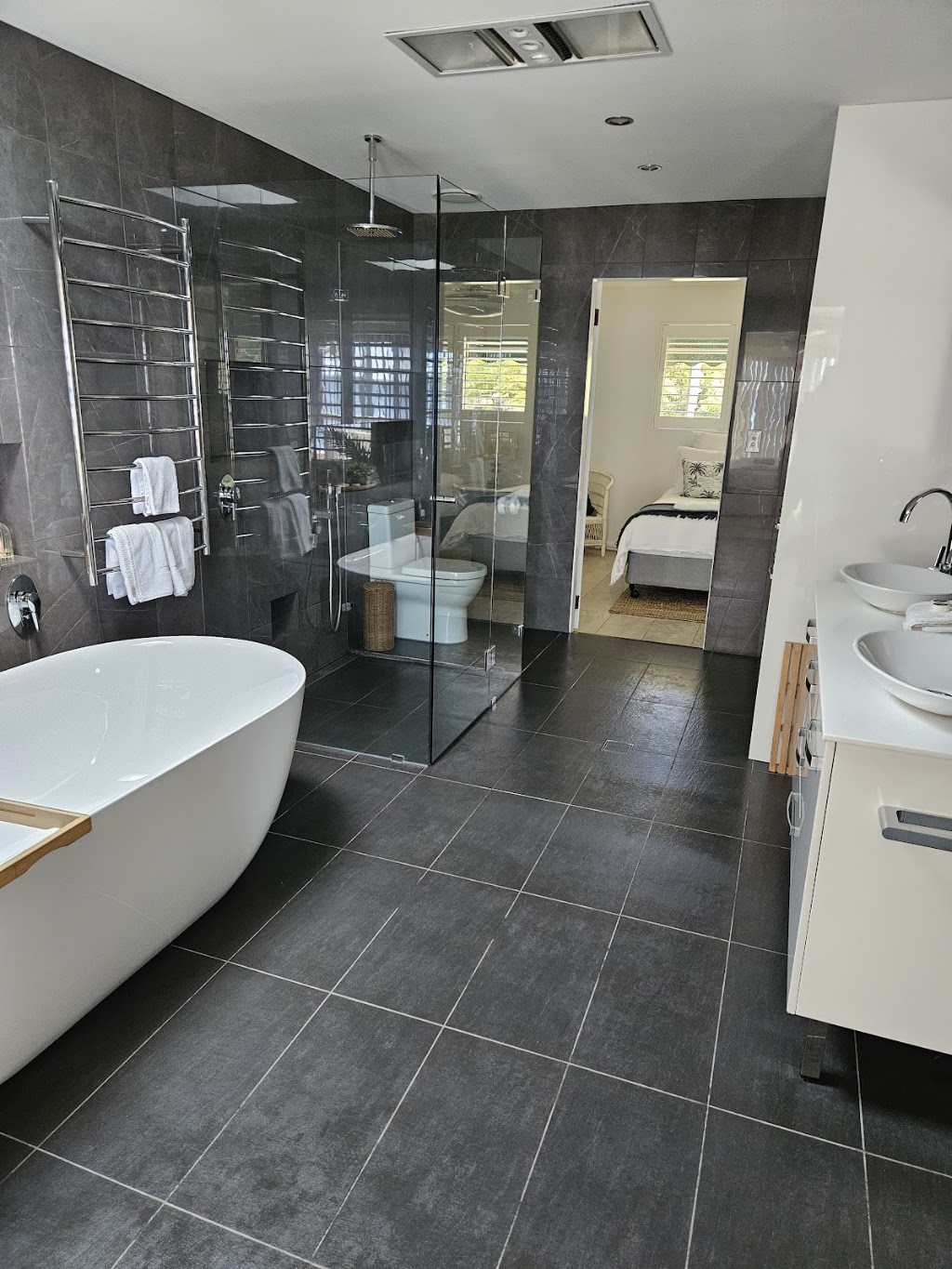 Custom Cleans | 11 Upton St, Soldiers Point NSW 2317, Australia | Phone: 0421 528 339