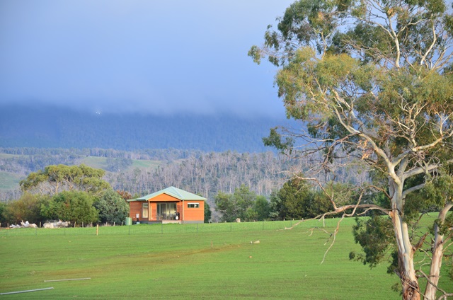 Curringa Farm | lodging | 5831 Lyell Hwy, Hamilton TAS 7140, Australia | 0418863337 OR +61 418 863 337