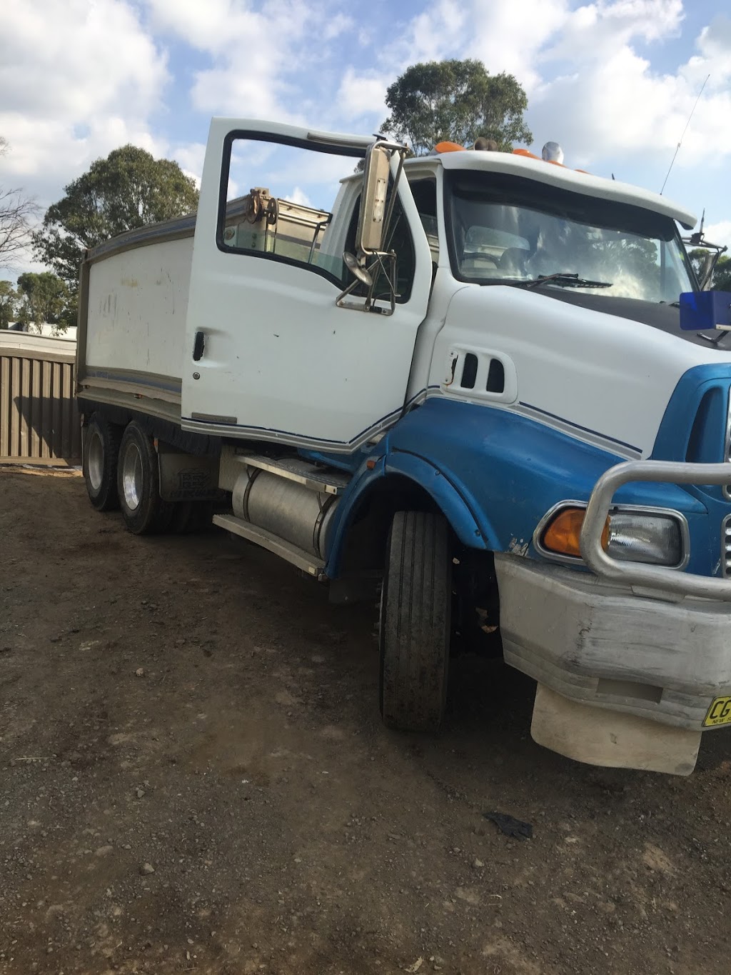 AAA Sydney Car Removal | 41 Oxford St, Smithfield NSW 2164, Australia | Phone: 0406 447 676
