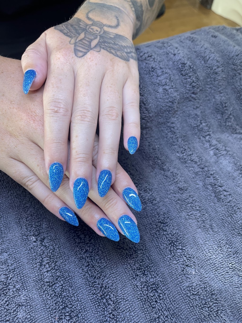 Hue nails | 33 Dean St, Tocumwal NSW 2714, Australia | Phone: 0459 990 700