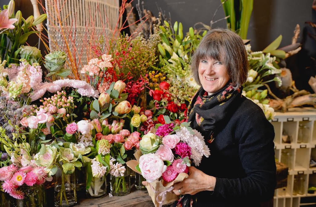 Flower Merchants Bella Vista | 3/1 Circa Blvd, Baulkham Hills NSW 2153, Australia | Phone: (02) 8824 7200