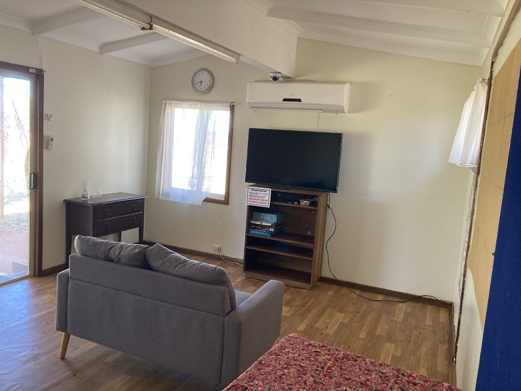 Gunbarrel Oasis Travellers Rest | Packsaddle Farm, 25 Wongawol Rd, Wiluna WA 6646, Australia | Phone: 0427 739 000
