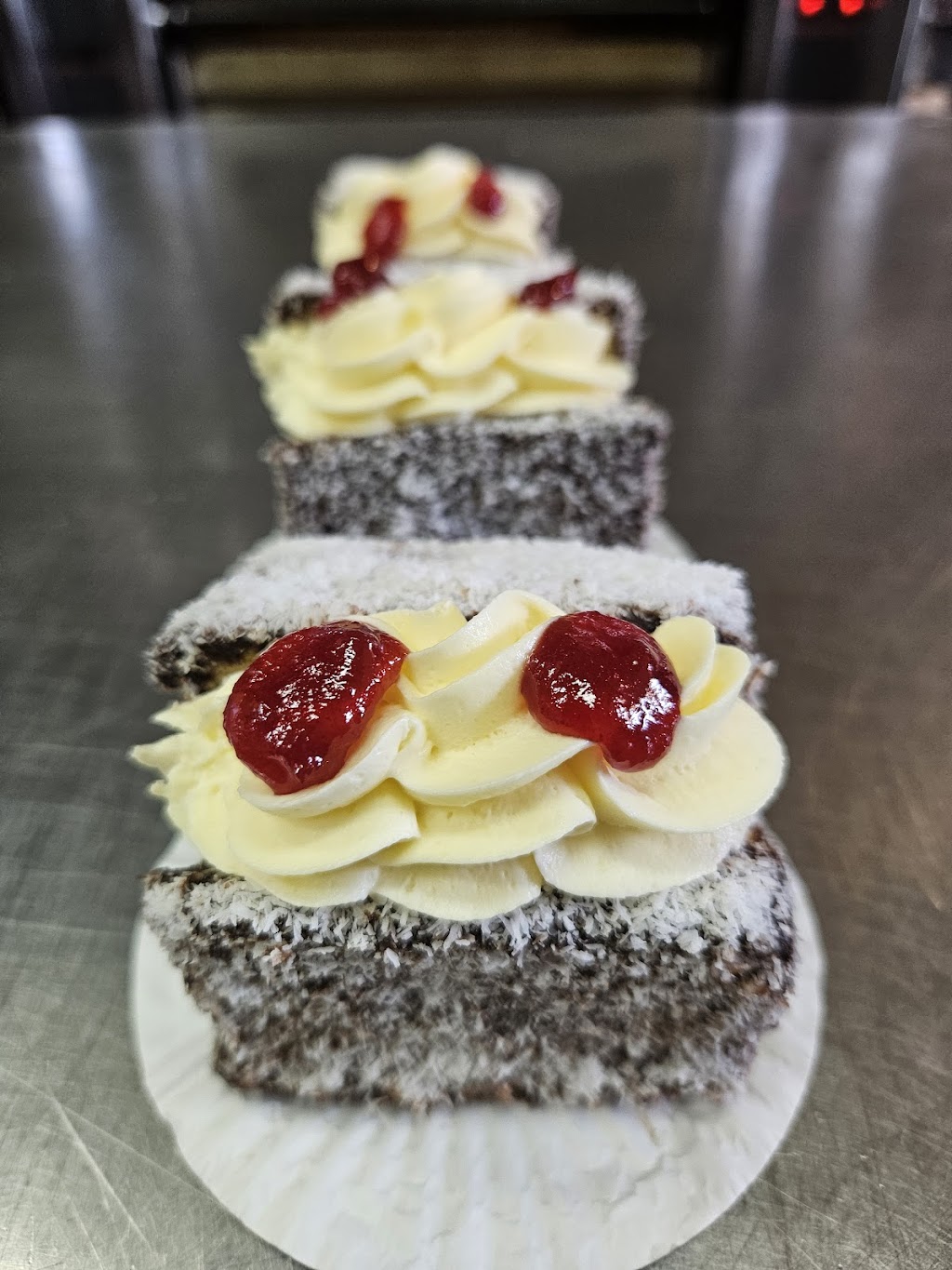 Satispie Bakery &coffee | 40 Main St, Beenleigh QLD 4207, Australia | Phone: 0468 617 892