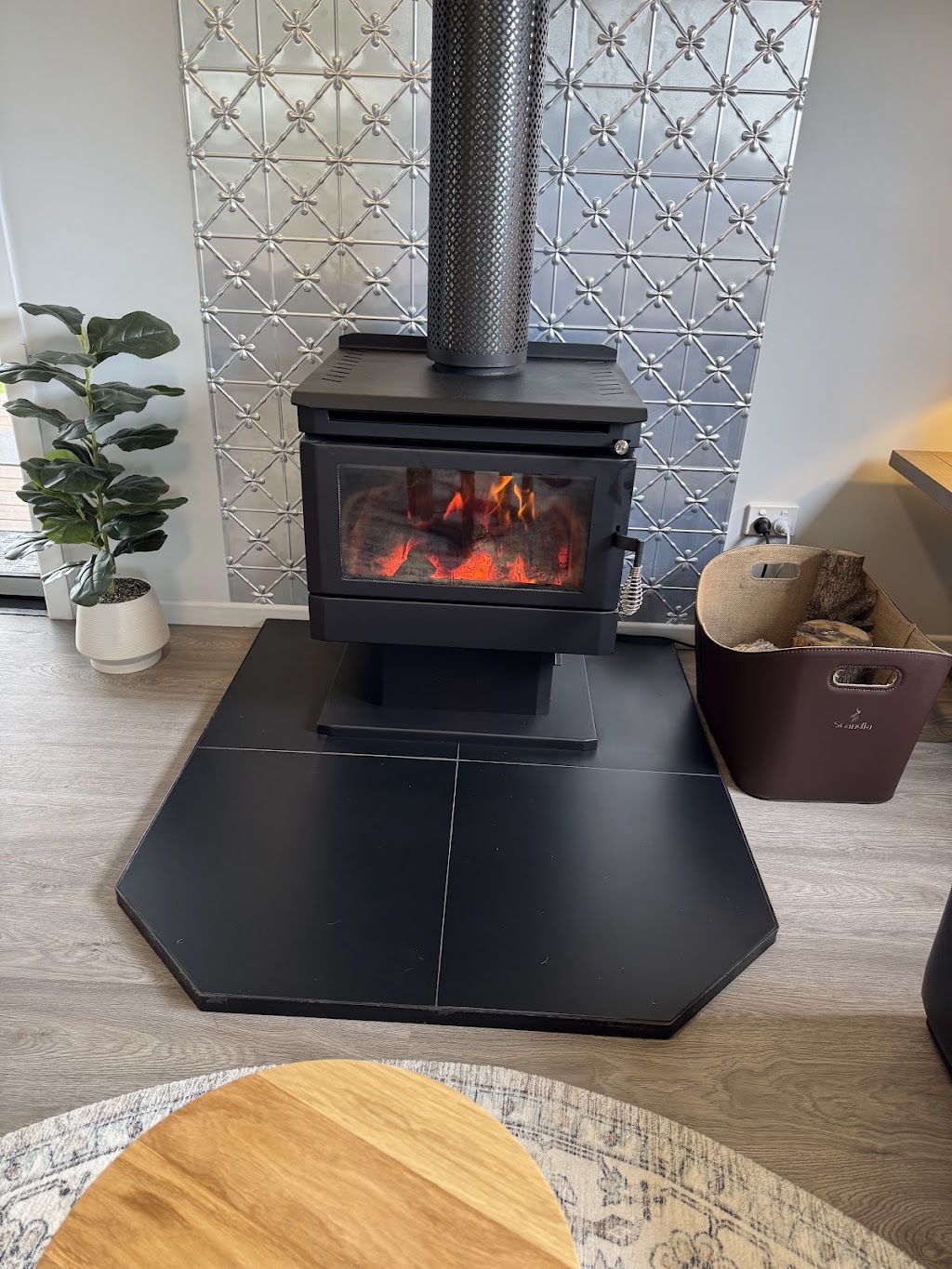 Lode Creek Tin Miners Cottage | 108 Lode Creek Rd, Sugarloaf QLD 4380, Australia | Phone: 0414 440 515