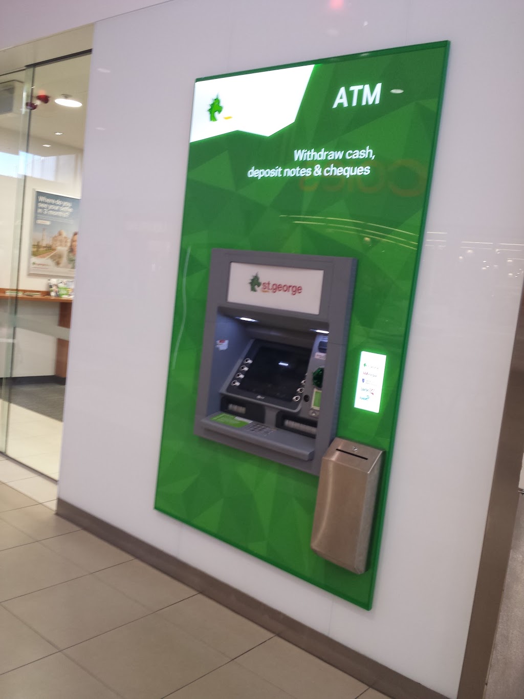 St.George ATM | Princes Hwy & The Avenue, Figtree NSW 2525, Australia | Phone: 13 33 30
