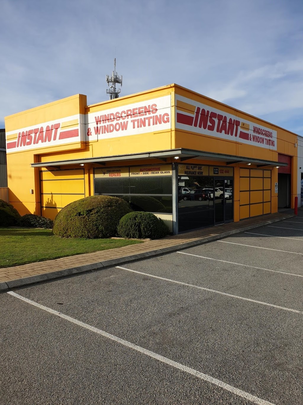 Instant Windscreens Myaree - Repairs & Tinting | car repair | 106 Norma Rd, Booragoon WA 6154, Australia | 132444 OR +61 132444