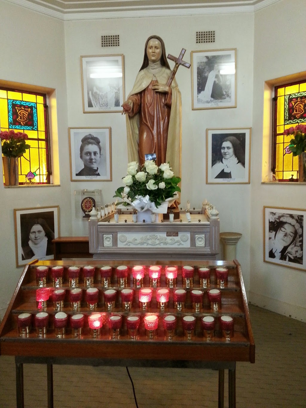 Saint Therese Catholic Church | church | 45 Sutherland St, Rosebery NSW 2018, Australia | 0296673040 OR +61 2 9667 3040