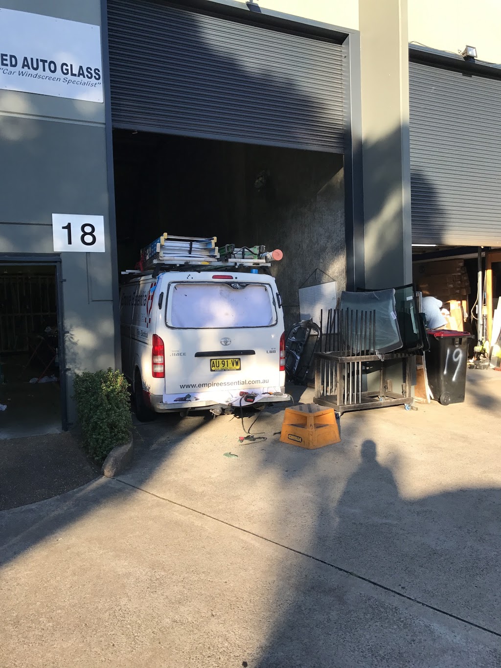 Advanced Auto Glass | car repair | 18/192A Kingsgrove Rd, Kingsgrove NSW 2208, Australia | 0295701011 OR +61 2 9570 1011