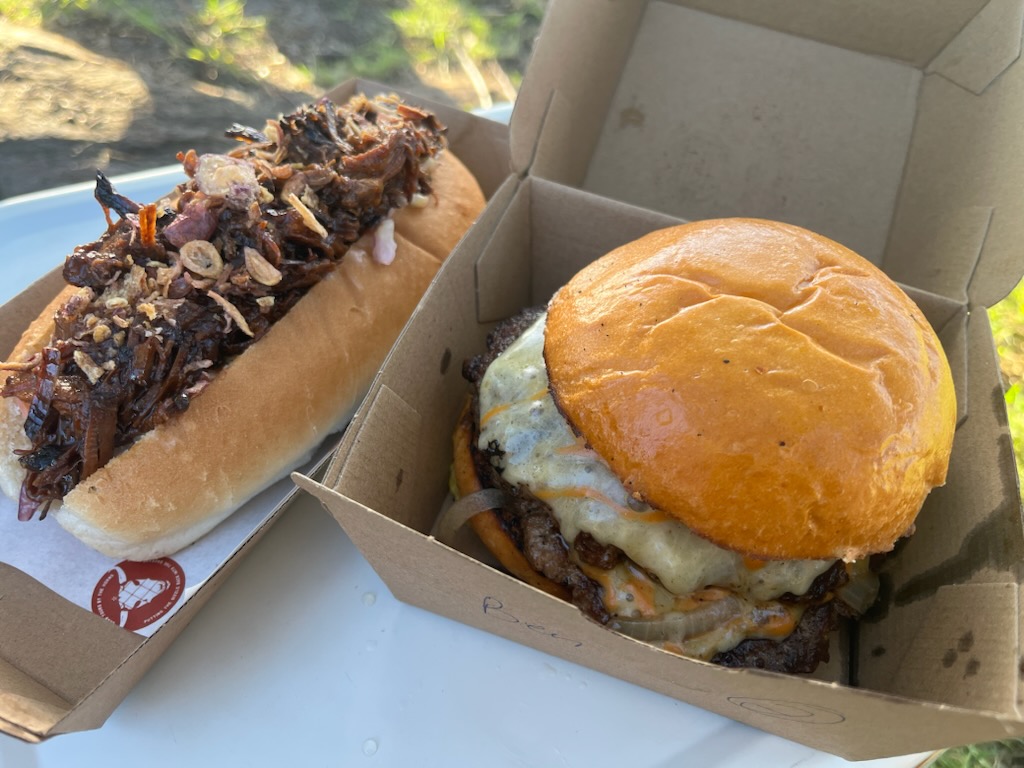 Dog House Grill | 65 Ocean Parade, Noraville NSW 2263, Australia | Phone: 0412 832 192