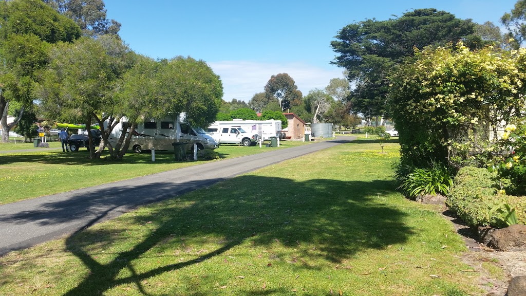 Edenhope Lakeside Tourist Park | rv park | Lake St, Edenhope VIC 3318, Australia | 0355851659 OR +61 3 5585 1659