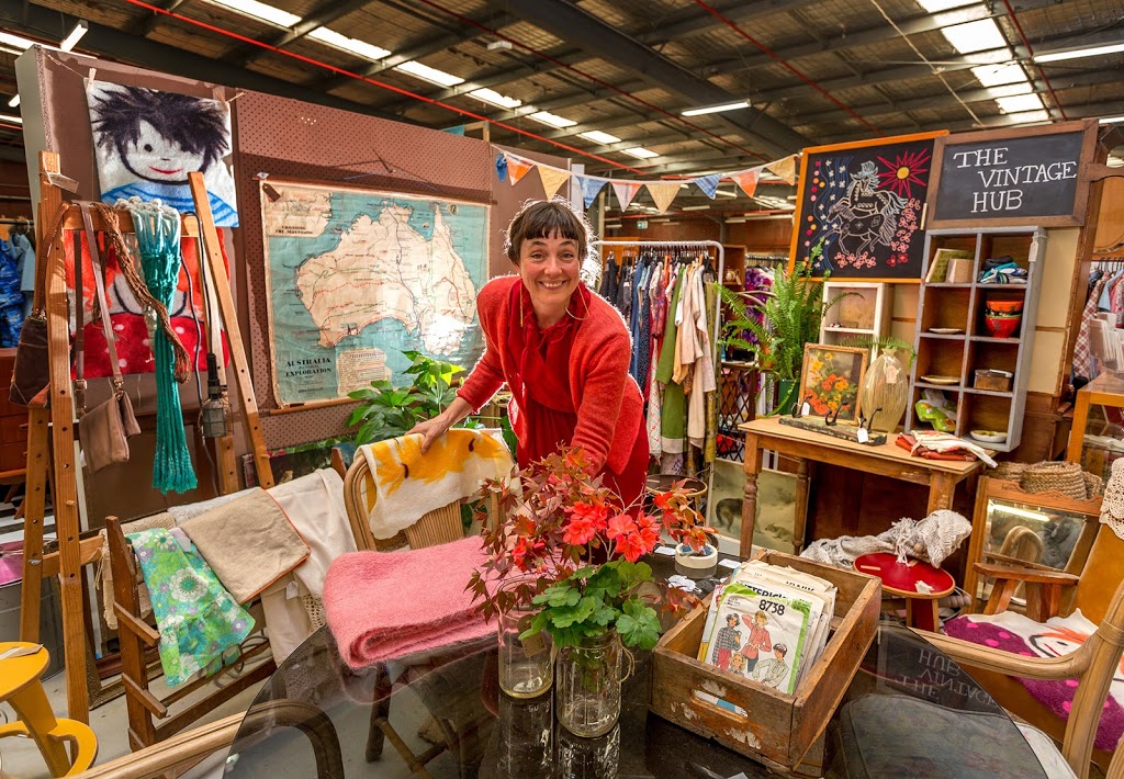 Castlemaine Vintage Bazaar | home goods store | 9 Walker St, Castlemaine VIC 3450, Australia | 0354706555 OR +61 3 5470 6555