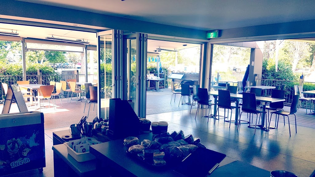 Sals by The Lake | cafe | 15 Park Rd, Speers Point NSW 2284, Australia | 0249081108 OR +61 2 4908 1108