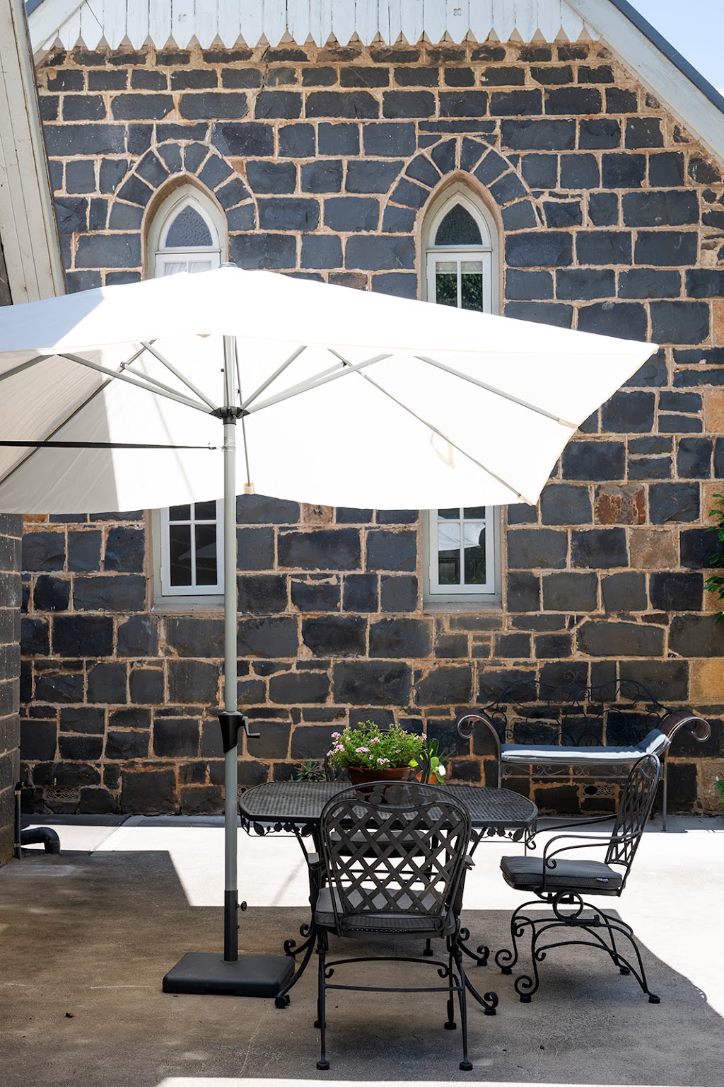 The Church Retreat Guyong | 8 Byng Rd, Guyong NSW 2798, Australia | Phone: 0427 147 156