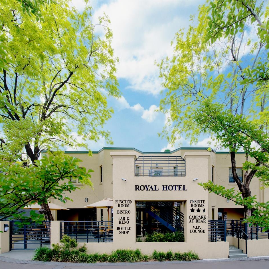 Royal Hotel | restaurant | 220 Macquarie Rd, Springwood NSW 2777, Australia | 0247511021 OR +61 2 4751 1021