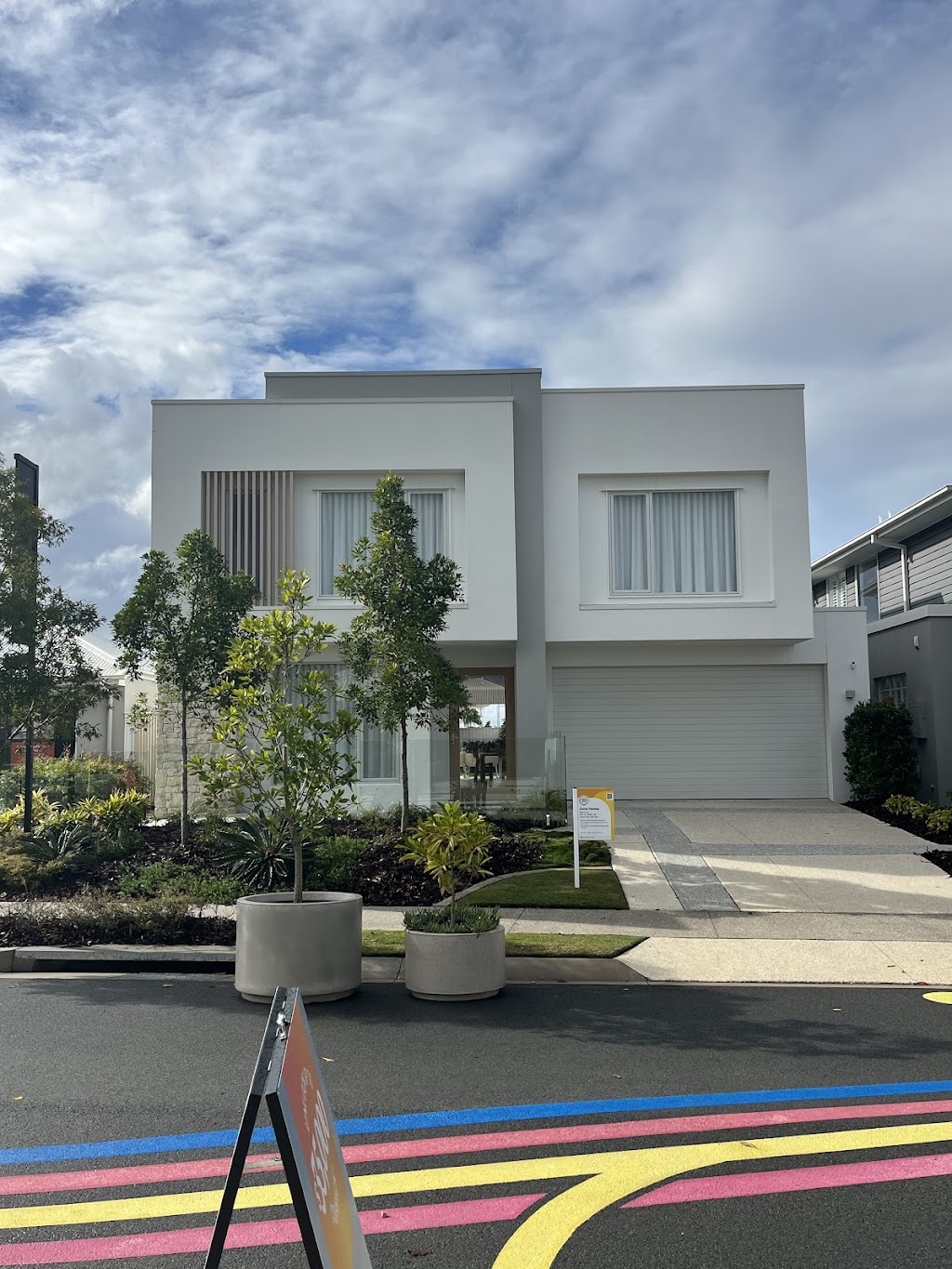 House and land packages | Unit 33/84 Esplanade, Surfers Paradise QLD 4217, Australia | Phone: 1800 732 537