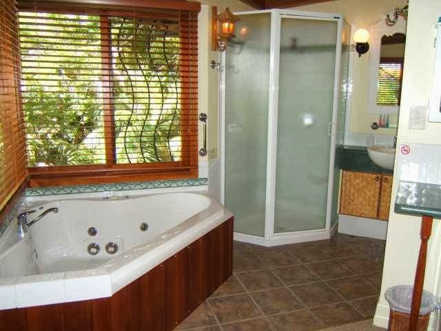 Maleny Tropical Retreat | 540 Maleny - Montville Rd, Maleny QLD 4552, Australia | Phone: (07) 5435 2113