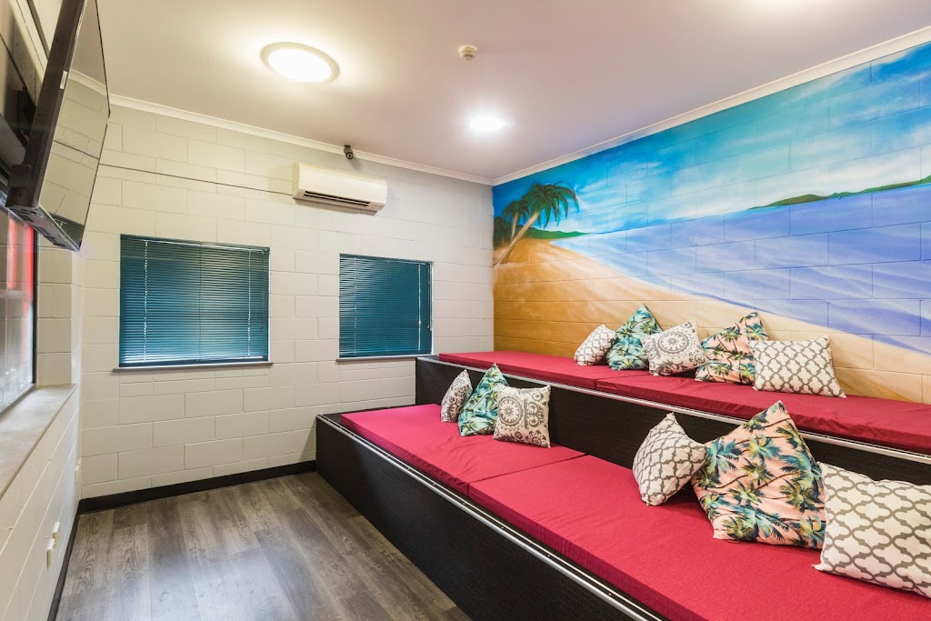 Summer House Backpackers Cairns | lodging | 341 Lake St, Cairns City QLD 4870, Australia | 0742213411 OR +61 7 4221 3411