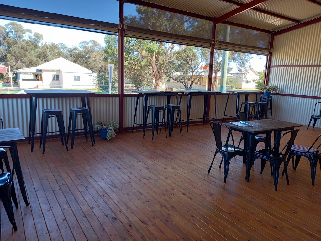 The Old Ute Cafe | cafe | Main St, Coorow WA 6515, Australia | 0458652438 OR +61 458 652 438