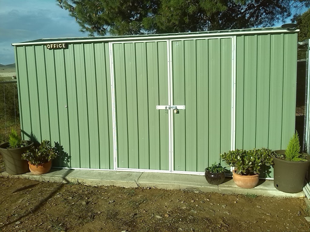 Helendale Boarding Kennels | 3349 Mount Bryan E Rd, Mount Bryan SA 5418, Australia | Phone: (08) 8893 4114