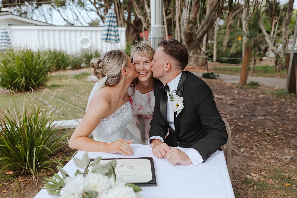 Byron Bay Wedding Celebrant Michelle Shannon | 2 Migaloo St, Skennars Head NSW 2478, Australia | Phone: 0412 649 313