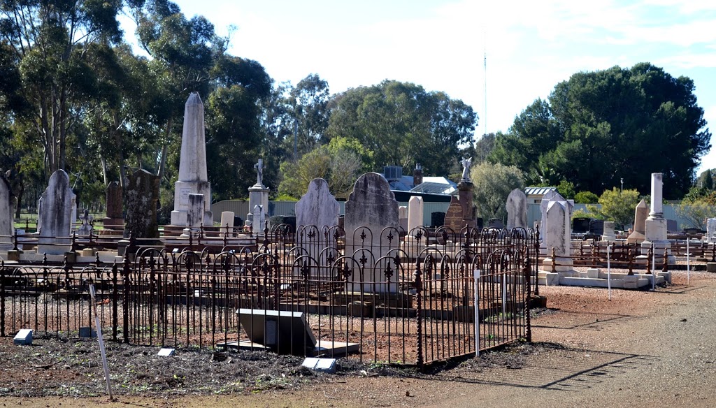 Jamestown Cemetery | cemetery | 197 Irvine St, Jamestown SA 5491, Australia