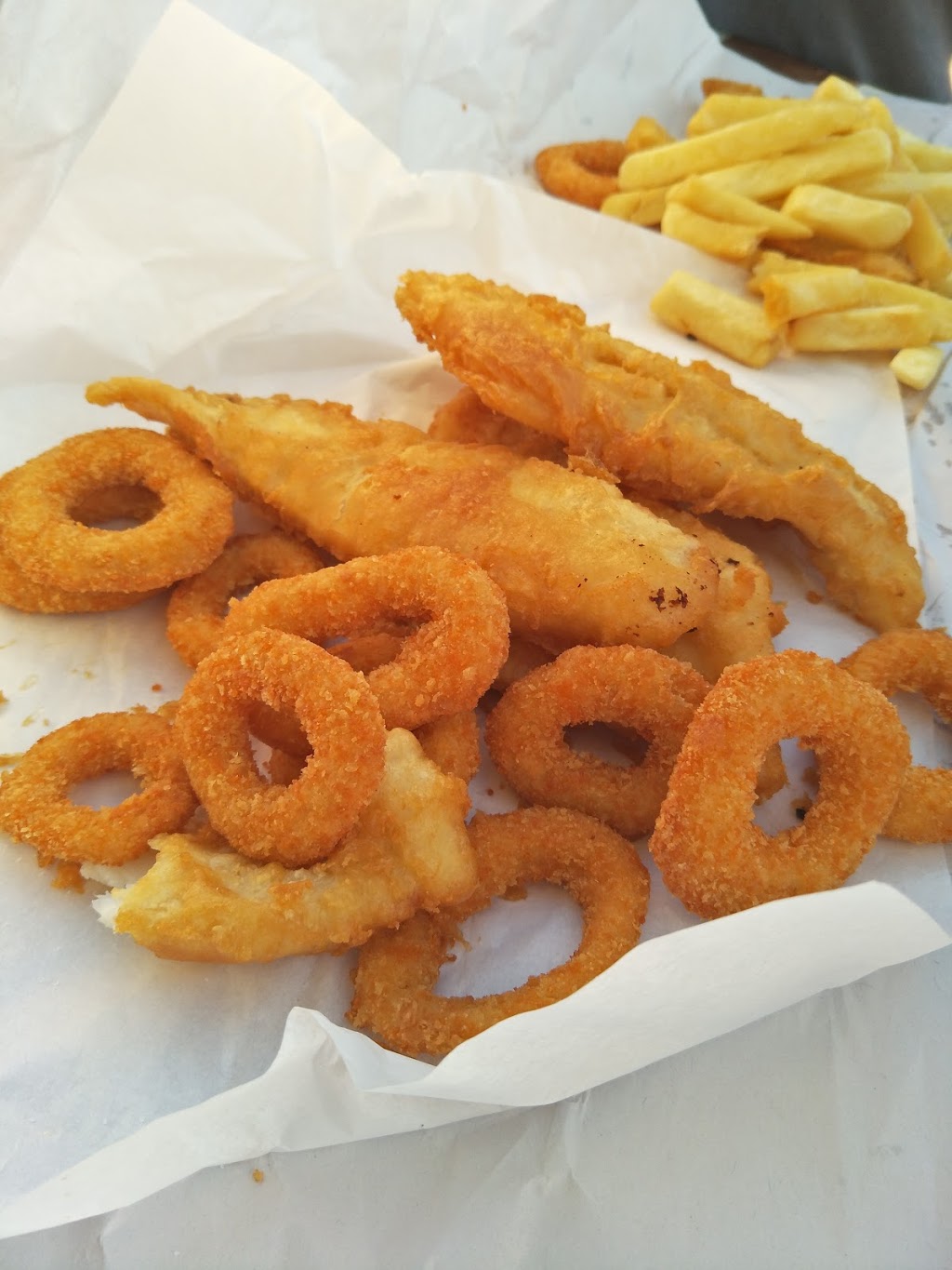 Smiley Joes fish and chip shop | 2/6 Baroy strret, Falcon WA 6210, Australia | Phone: (08) 9534 5566