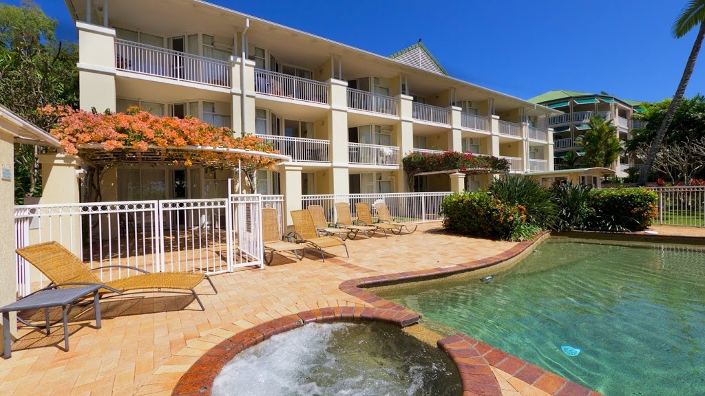 On The Beach Holiday Apartments | 49-51 Vasey Esplanade, Trinity Beach QLD 4879, Australia | Phone: (07) 4057 7555