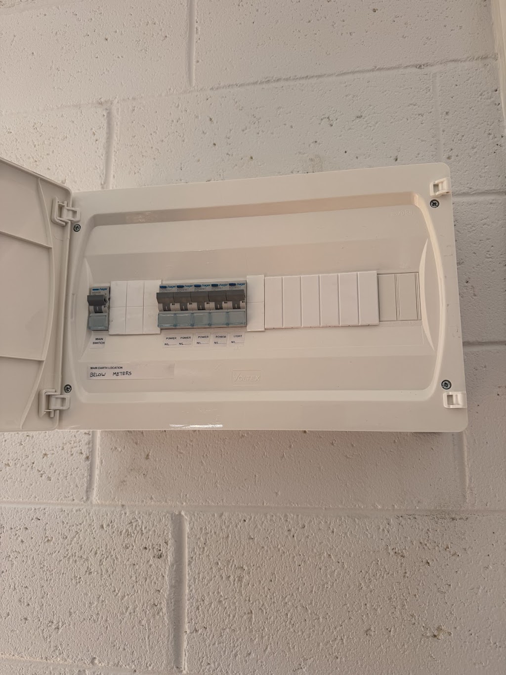 Un-Phazed Electrical | 39 Nar Nar Goon Rd, Nar Nar Goon VIC 3812, Australia | Phone: 0435 771 401