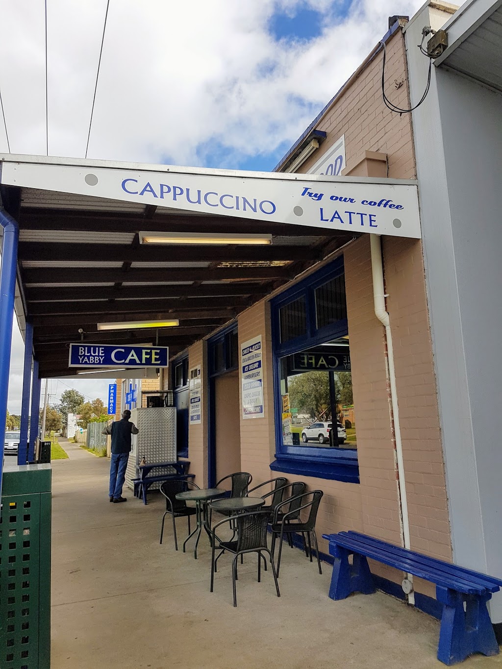 Blue Yabby Cafe | restaurant | 30 High St, Lismore VIC 3324, Australia | 0355962202 OR +61 3 5596 2202