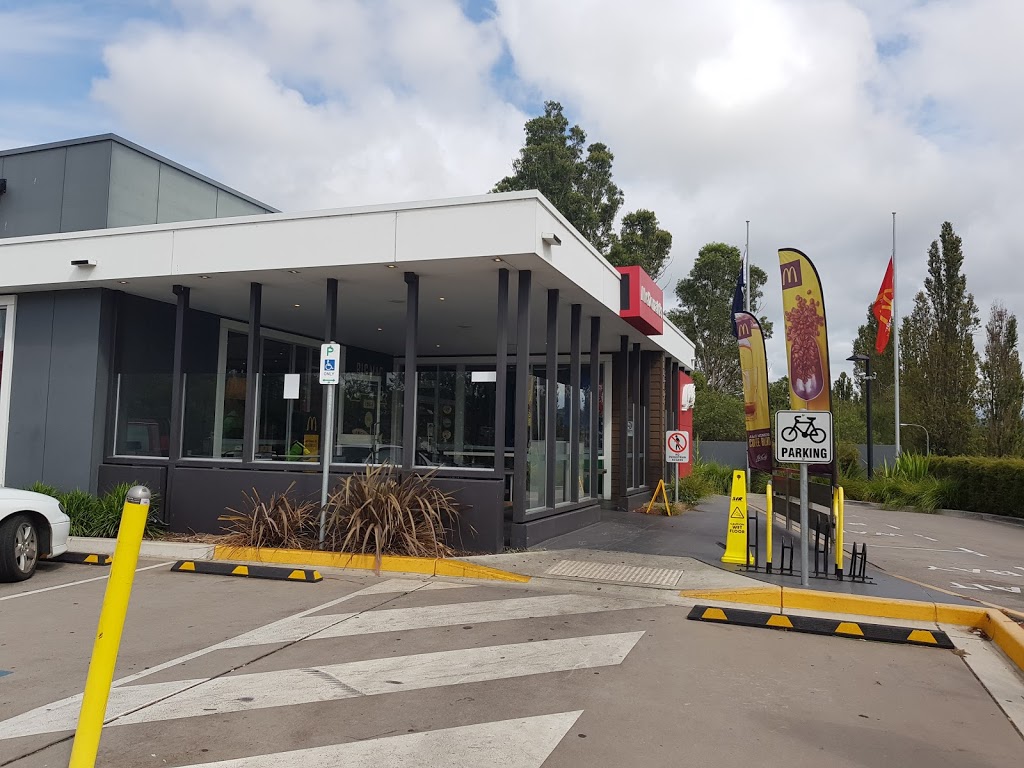 McDonalds Bega | cafe | 1/7 Swan St, Bega NSW 2550, Australia | 0264921880 OR +61 2 6492 1880