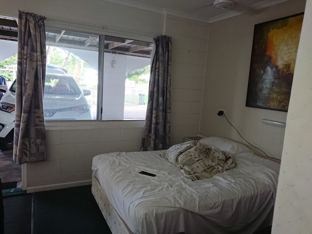 Ayr Max Motel | lodging | 4 Edwards St, Ayr QLD 4807, Australia | 0747832033 OR +61 7 4783 2033
