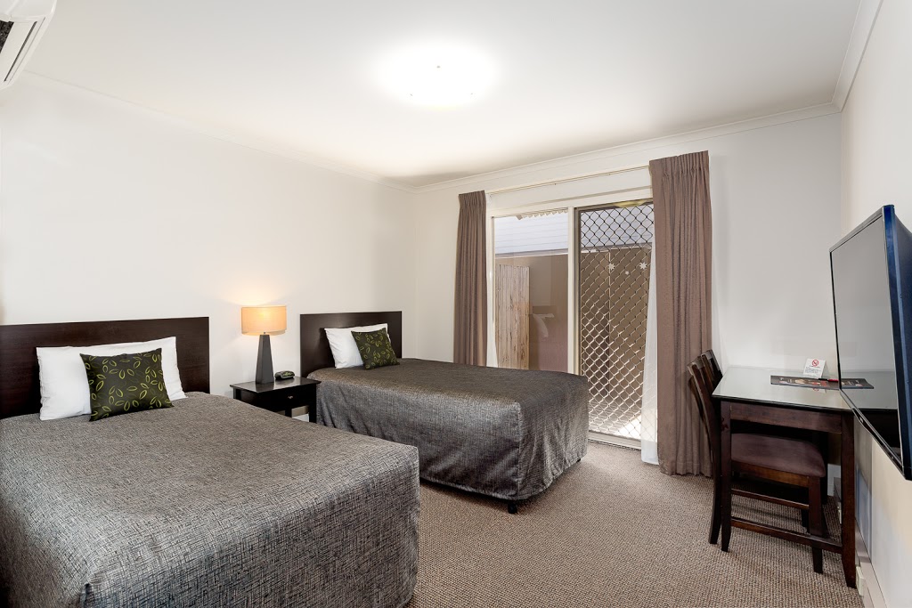 Redcliffe Motor Inn | lodging | 125 Anzac Ave, Redcliffe QLD 4020, Australia | 0732834600 OR +61 7 3283 4600