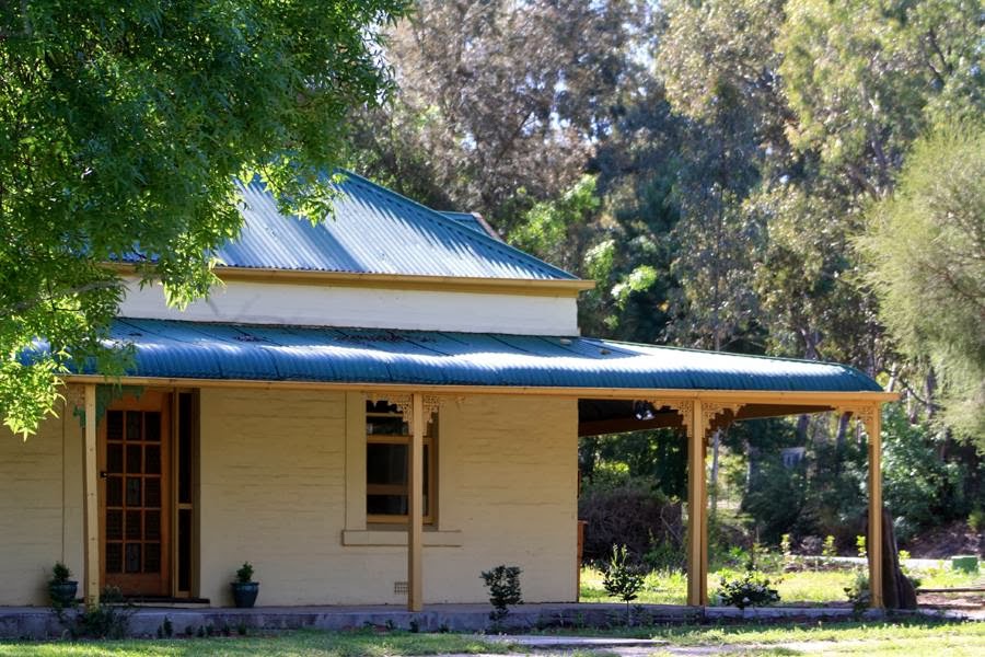 Clare Cottage on Wendouree | Wendouree Rd, Clare SA 5433, Australia | Phone: 0419 832 092