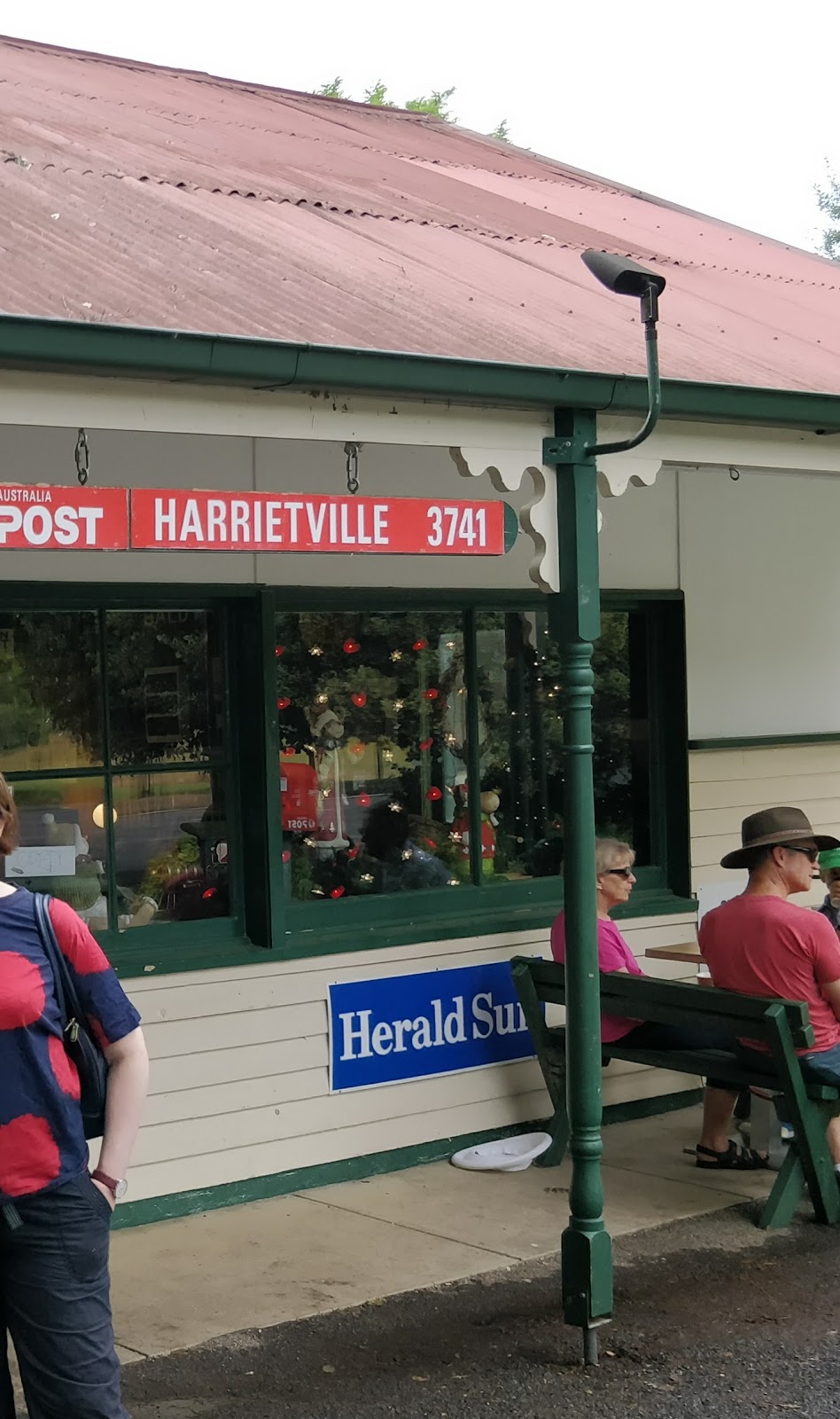 Australia Post - Harrietville CPA | post office | 231 Great Alpine Rd, Harrietville VIC 3741, Australia | 131318 OR +61 131318