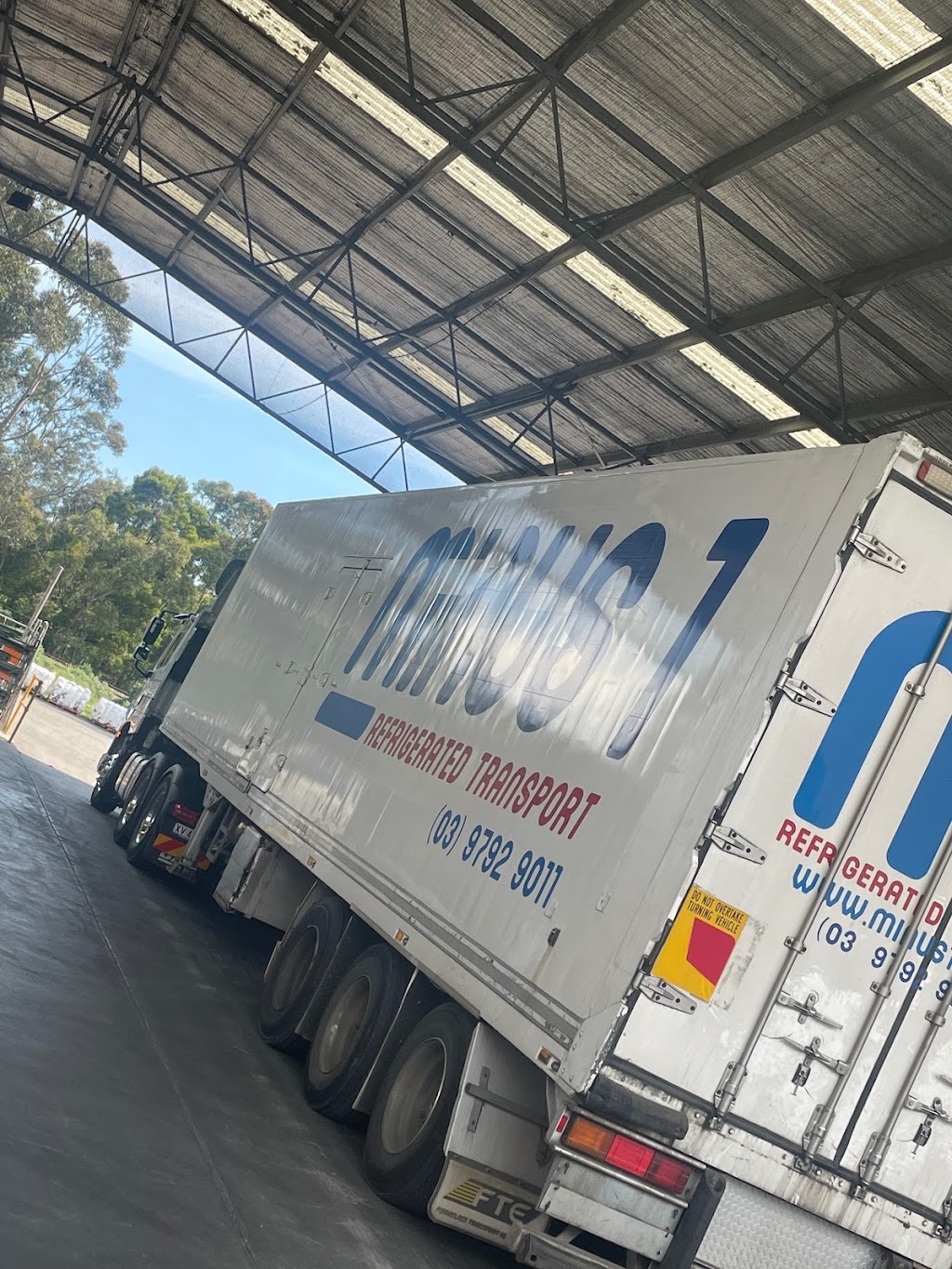 Minus 1 Refrigerated Transport | 230 Hammond Rd, Dandenong South VIC 3175, Australia | Phone: (03) 9792 9011