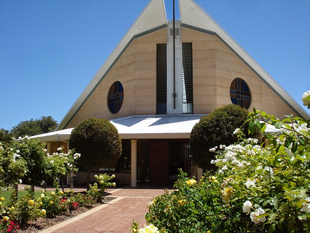 Whitfords Anglican Community Church | church | 26 Endeavour Rd, Hillarys WA 6025, Australia | 0893071112 OR +61 8 9307 1112