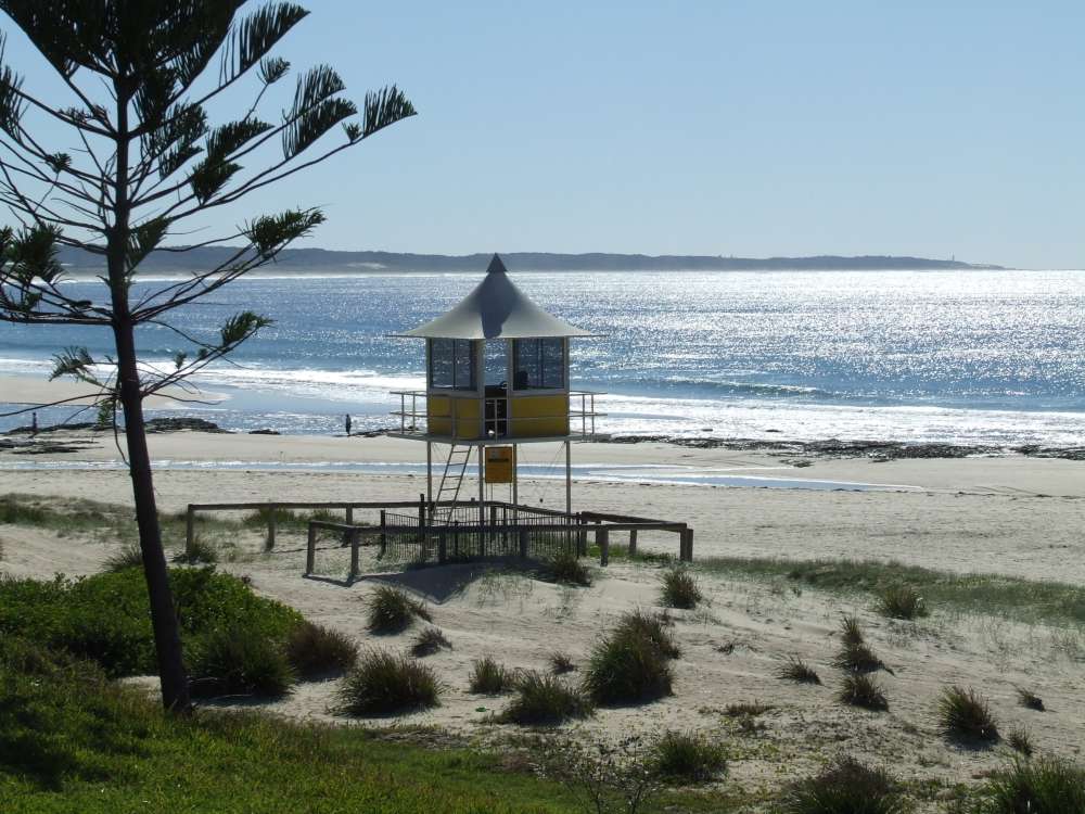 Ocean Front Motel at Blue Bay | lodging | 102 Ocean Parade, The Entrance NSW 2261, Australia | 0243325911 OR +61 2 4332 5911