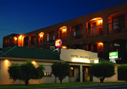 Lake Mulwala Hotel Motel | store | 88 Melbourne St, Mulwala NSW 2647, Australia | 0357442499 OR +61 3 5744 2499