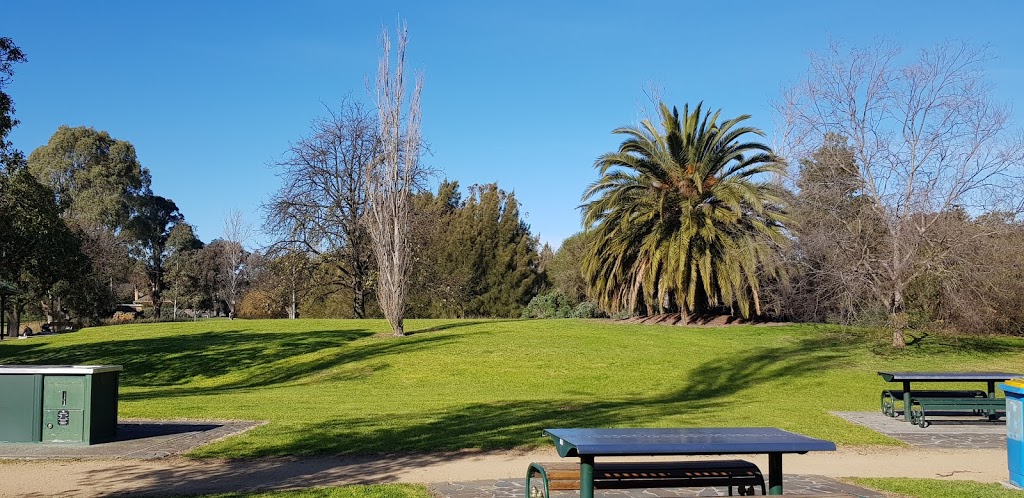 G.L. Basterfield Park | park | Hampton East VIC 3188, Australia