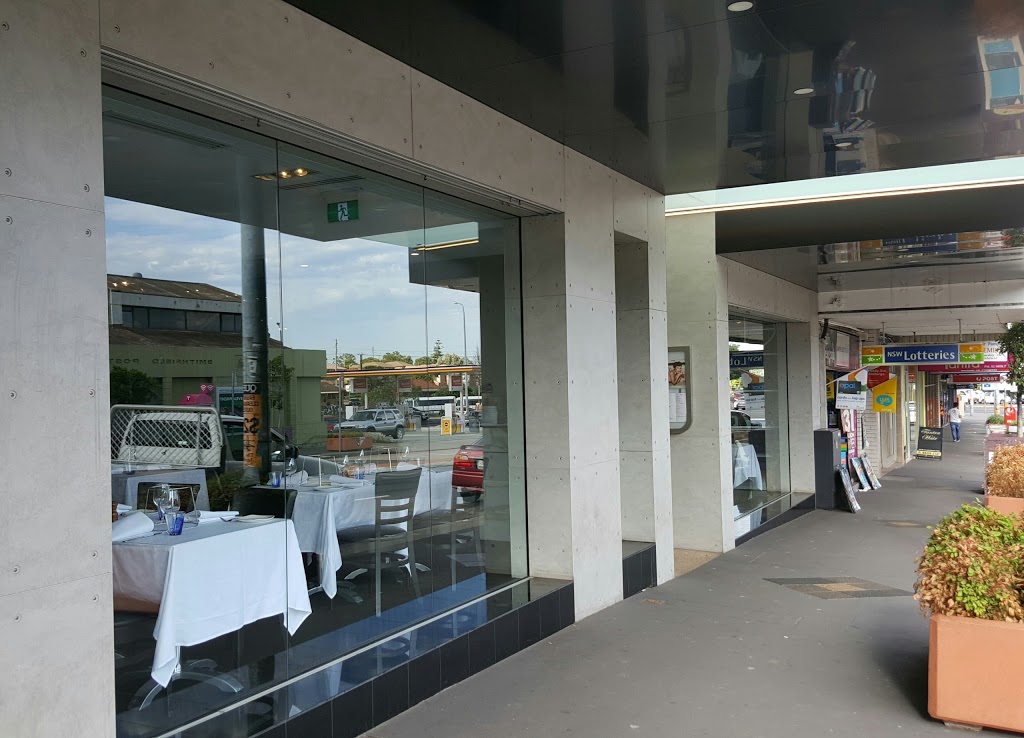 Candeloris | restaurant | 685 The Horsley Dr, Smithfield NSW 2164, Australia | 0297291155 OR +61 2 9729 1155