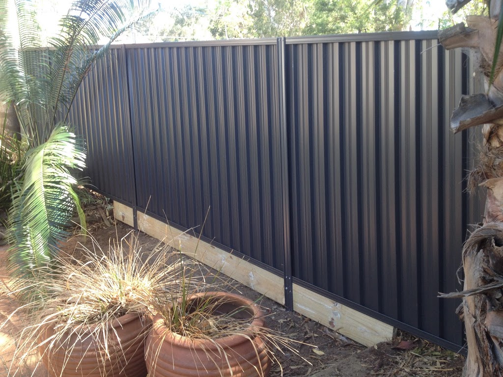 carlsons southside fencing | 96 Scarborough St, Bundeena NSW 2230, Australia | Phone: 0417 464 033