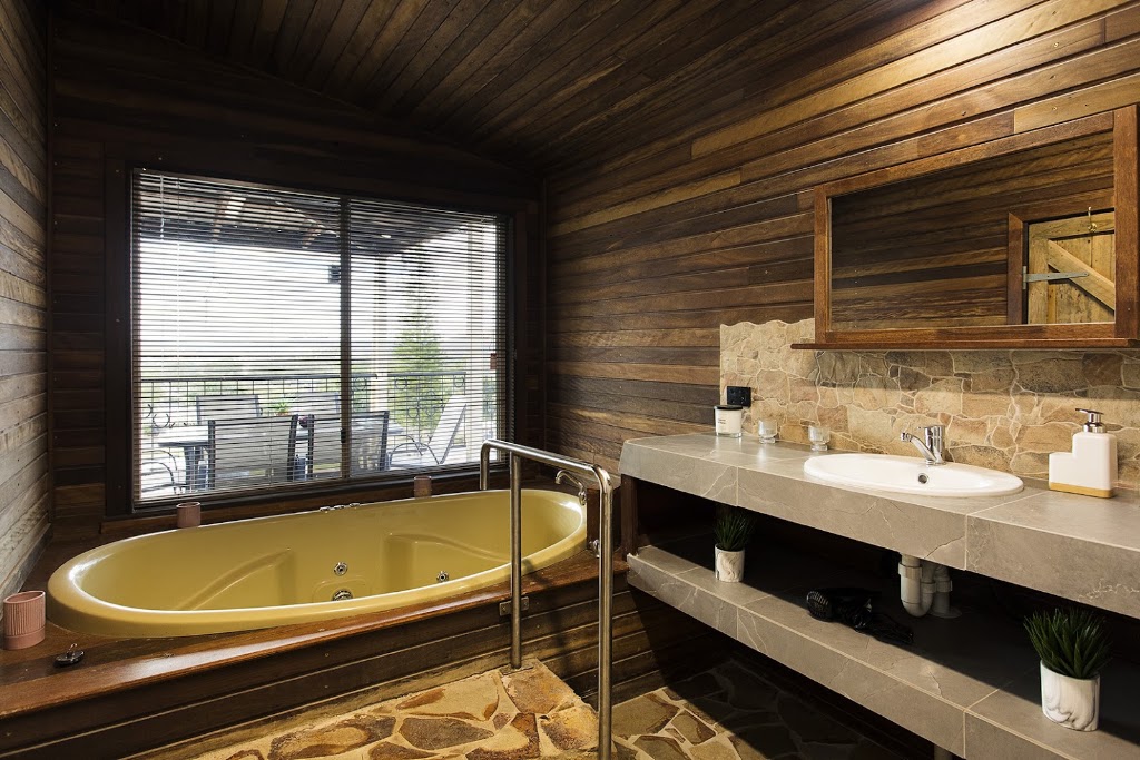 Hill House Esk | 8 Hill St, Esk QLD 4312, Australia | Phone: 0433 981 857