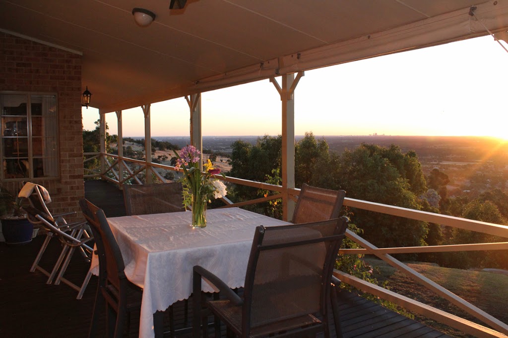 Darling Range Homestay | 898 Campersic Rd, Brigadoon WA 6069, Australia | Phone: (08) 9296 1681